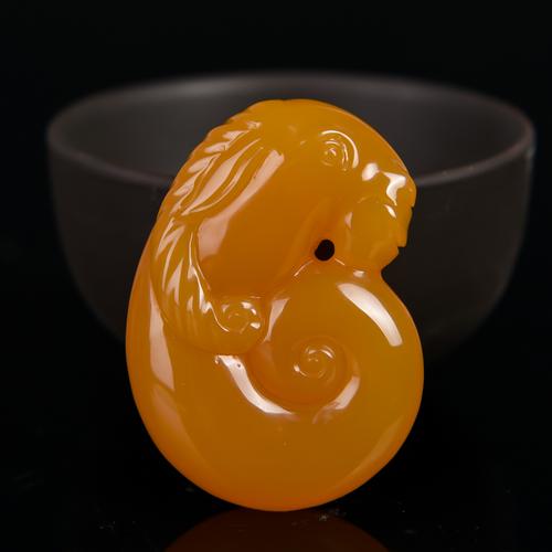 工艺美术大师院小果作品 纯天然黄龙玉羊挂件18.51g